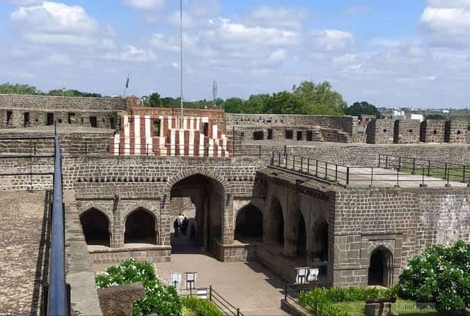 Naldurg Fort Dharashiv: History, Timings, Ticket Fee, Facts