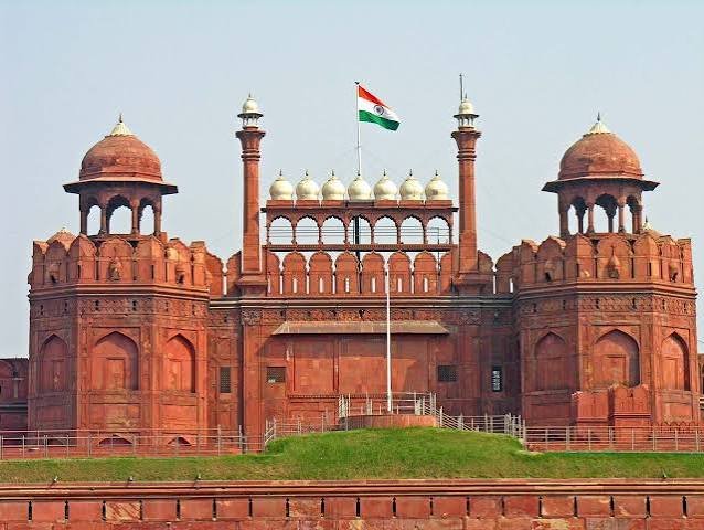 Red Fort Delhi: History, Timings, Ticket Fee, Facts